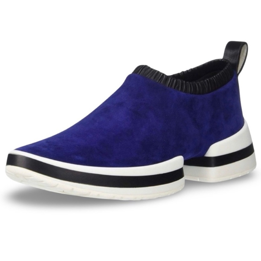 Stuart Weitzman SW-612 Suede Deep Blue Slip-On Sneakers with black trim size 6.